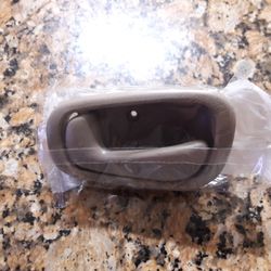 Toyota door handle 1999 to 2002 $ 15.00 each