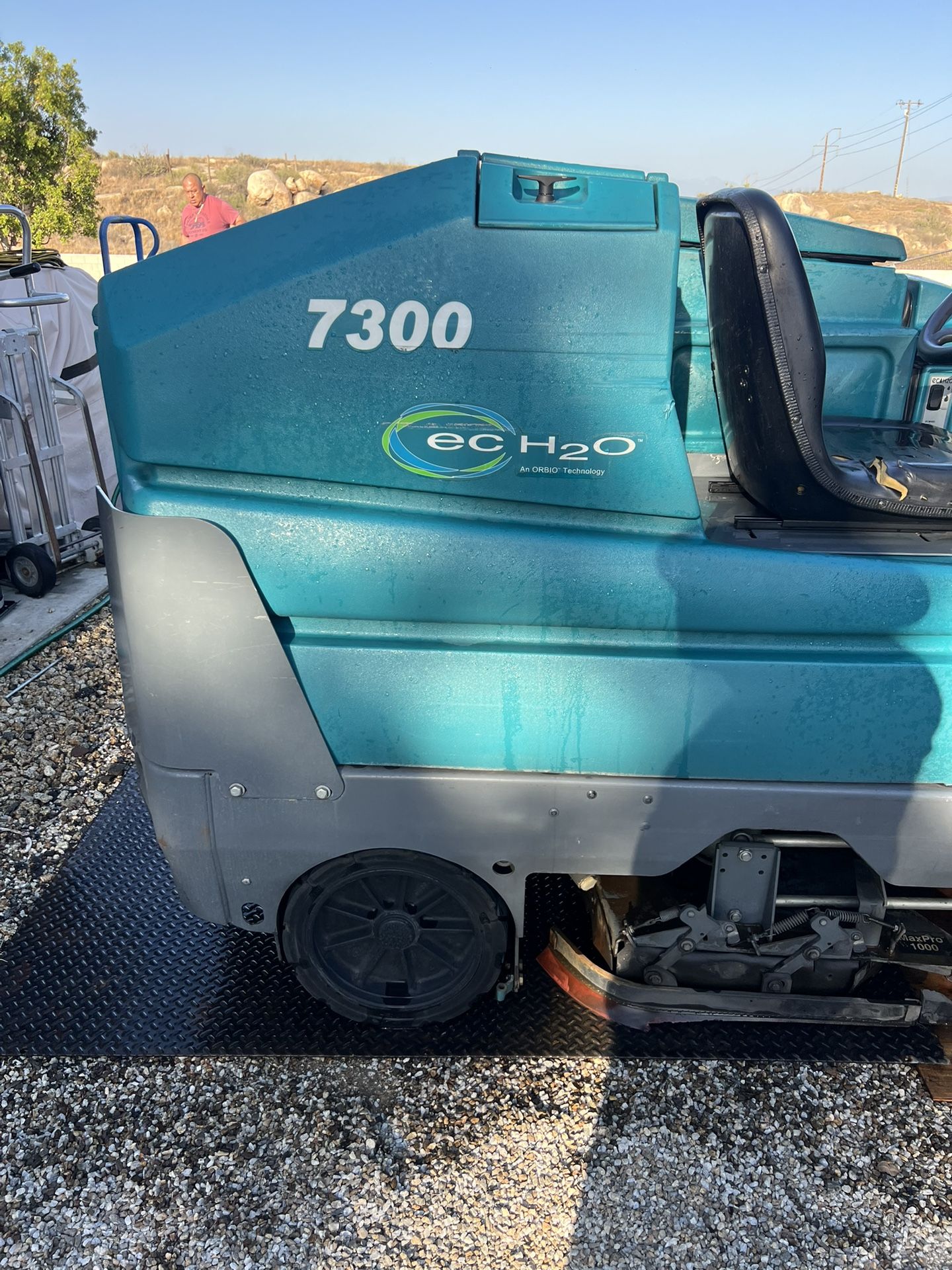 Ride On Floor Scrubbers Tennant