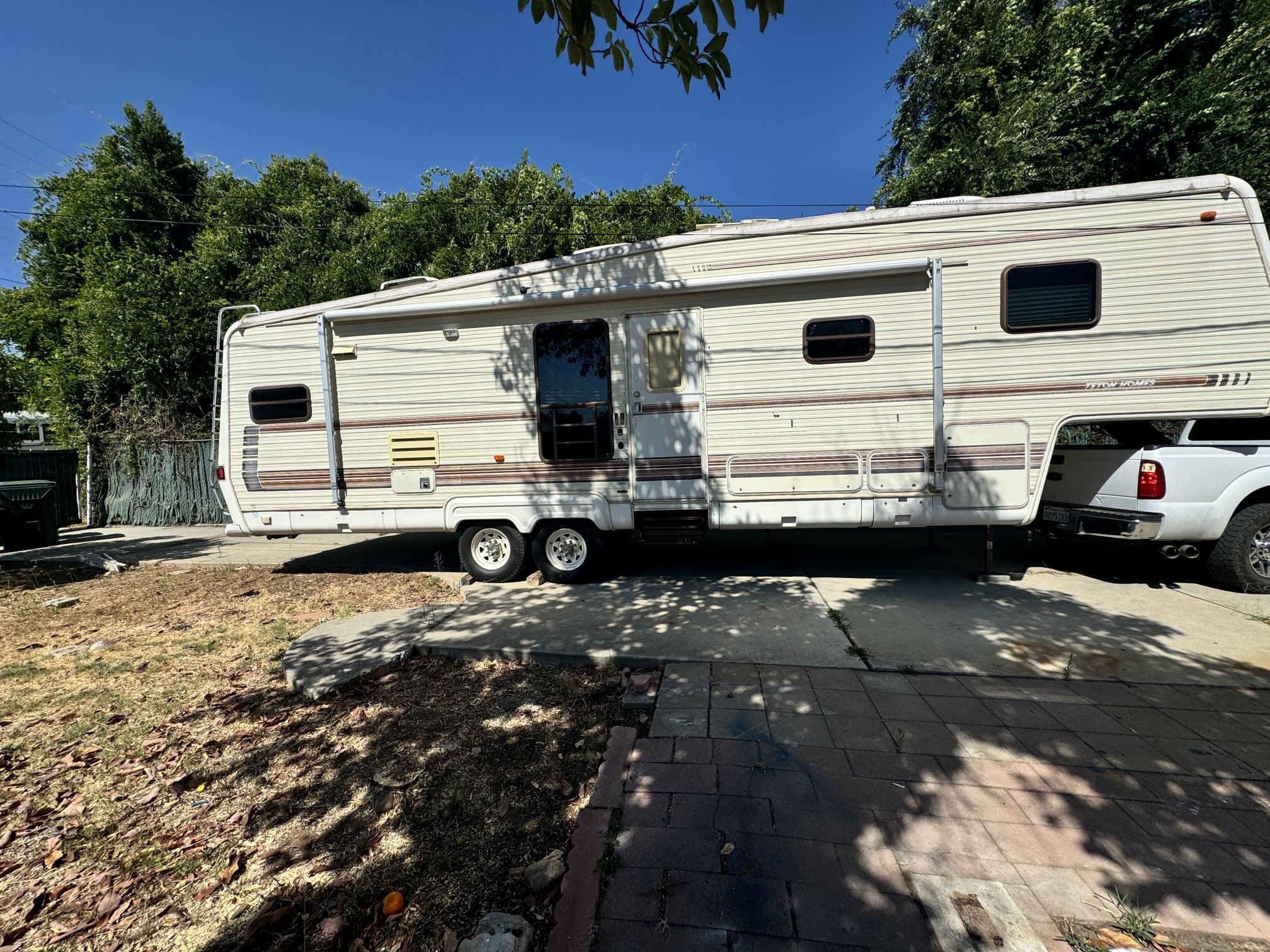 Fifth Wheel RV Teton Home- Insulated 34 Foot