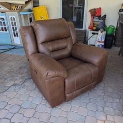 ELECTRIC RECLINER CHAIR