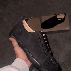 Red bottoms size 10-11