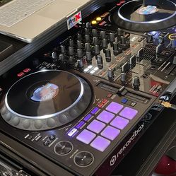 Pioneer Ddj 1000 With Case And Laptop Stand