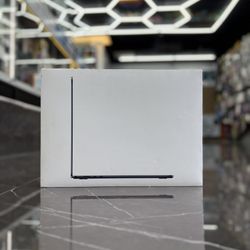 MacBook Air 13 inch M2 Chip (Take It Home In Payment/ llévatelo a casa en pagos) 
