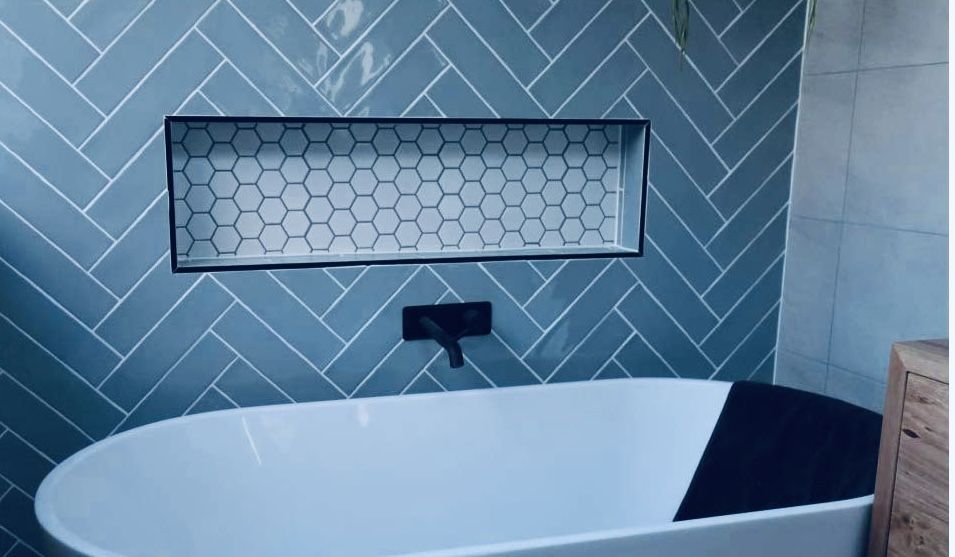 Recessed Large Shower Niche