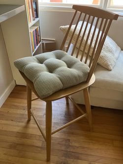 Dinning table chairs and cushions