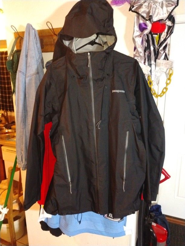 Patagonia Windbreaker (GORE-TEX )-Jacket -(size-xL)