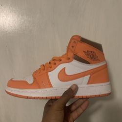 Air Jordan 1 “starfish”