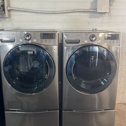 🧺🔥 LG Gas Washer & Dryer Set with Pedestals – Excellent Condition 