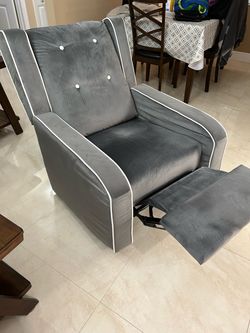 Maternity swivel nursing recliner chair