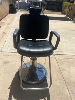 Salon chair
