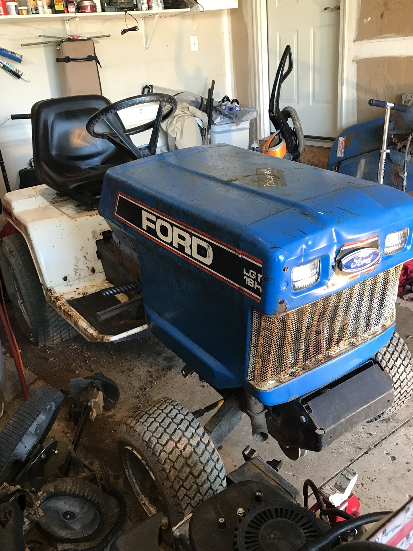 Ford LGT 18H tractor.