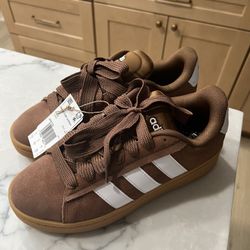 Adidas Sneakers for men(size 8,5)