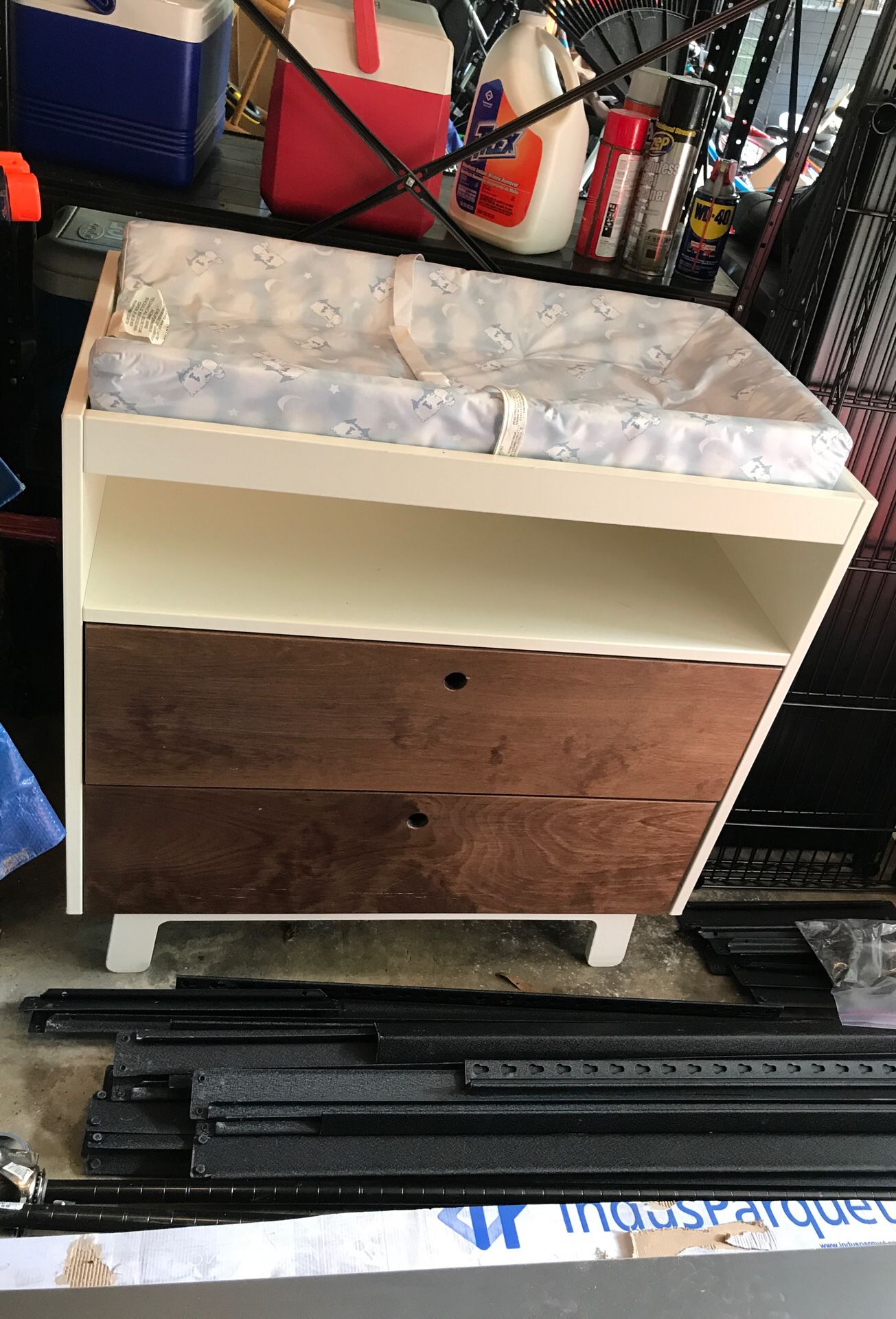 Changing table with storage