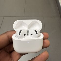 AirPod 4s