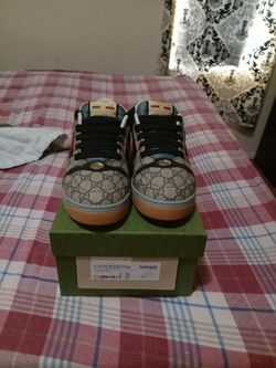 Gucci double g logo sneakers /8.5 Gucci 9 us