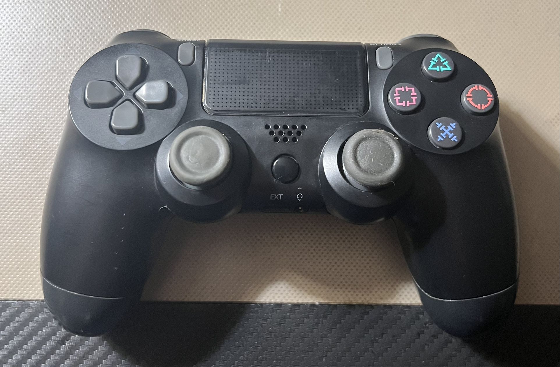 PS4 controller