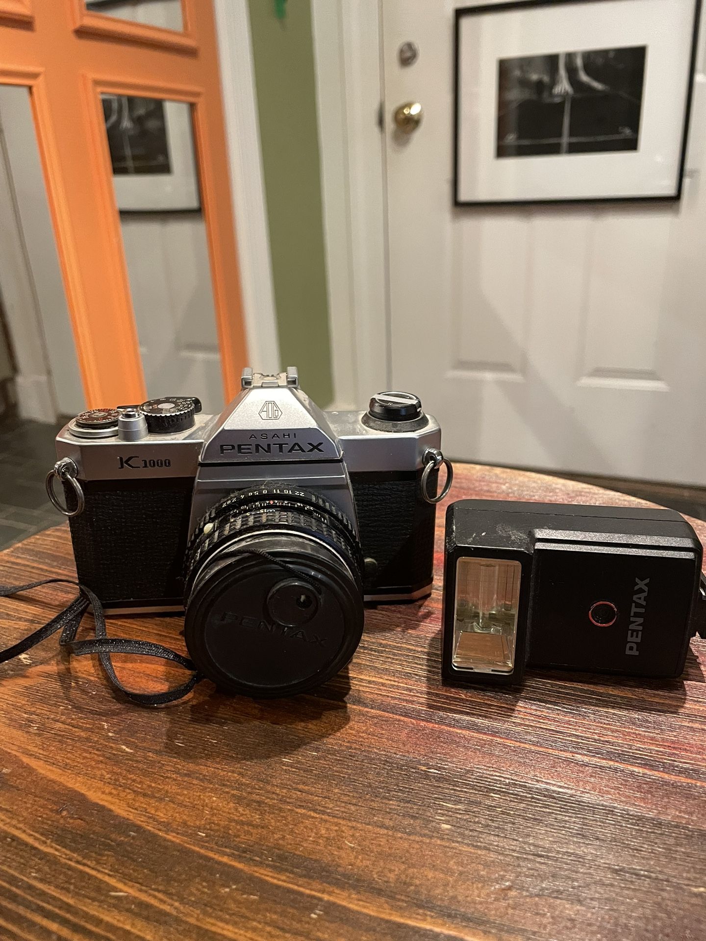 Pentax K1000 SLR 35mm Camera (b)