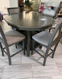 Kitchen table