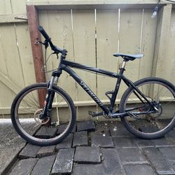 Specialized Bike Rockhopper. 