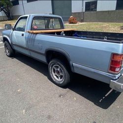 1989 Dodge Dakota