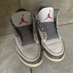 Air Jordan 3’s Retro Cement Grey