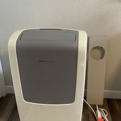 Frigidaire 9,000 BTU AC Unit