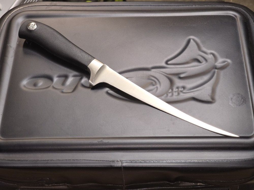 WÜSTHOF CLASSIC SERIES – 7" Thin Fish Fillet