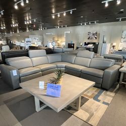 Power Reclining Sectional