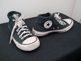Converse All Star Chuck Taylor Style sneakers size 7 ankle height pre-owned good condition