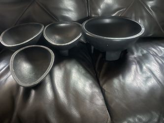 Sauce containers