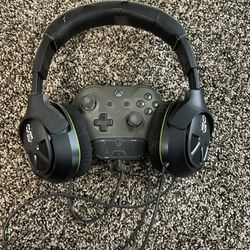 Xbox Controller With Turtle Beach Headset