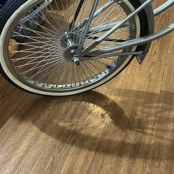 Lowrider Bike With Extra Parts