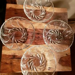 Set Of 4 Bowls.  Very Beautiful. 