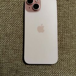 iPhone 15 128GB Unlocked / Desbloquado