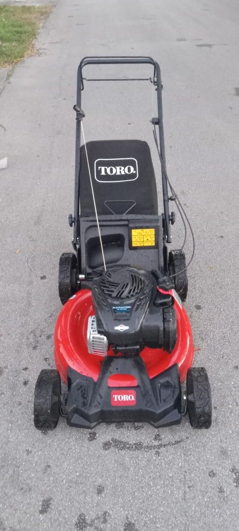 Toro Self Propelled Gas Lawn Mower Like New $280 Firm!!