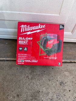 New Milwaukee M12 Green Cross Line & Plumb Points Laser $390