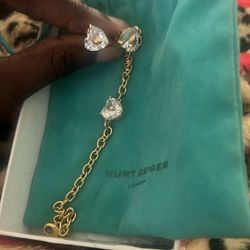 Kurt Geiger Cosmetic Jewelry Set