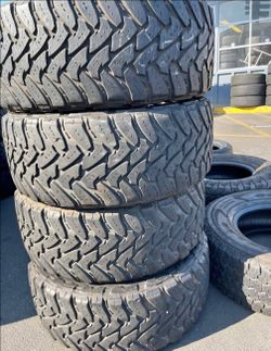 33x12 50R18 Toyo brand Tires MT set off 4 tires en perfecta condición