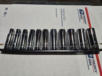 Huskey 1/2" deep socket set