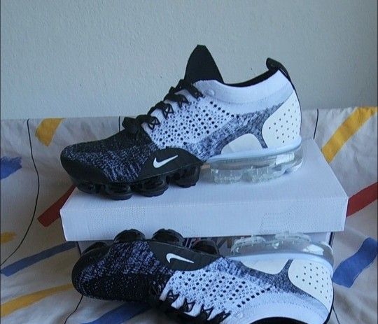 Men Nike Flynit Message Me Your Size