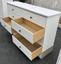 8 drawer white