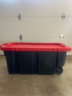 Husky 45 Gallon Storage Bin With Wheels