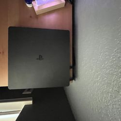 Ps4 Has games on it and comes with cables and controller