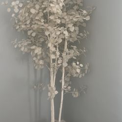 Z gallery White Decorative Tree