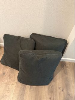 Free Pillows Dark Grey
