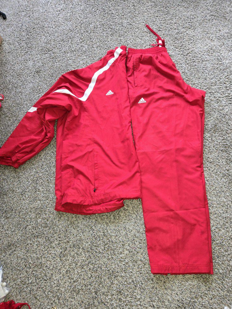 Adidas Sweatsuits red or black