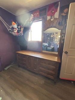 Dresser w mirror