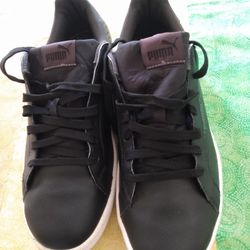 PUMAS SHOES LEATHER SIZE 8 MENS