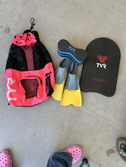 TYR Swim Kit, Fins, Leg Buoy, Kick board 