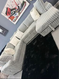 ✨️ Sectionals, 2pc Sofas ✨️ Furniture Queen Bedrooms, Dining Avail